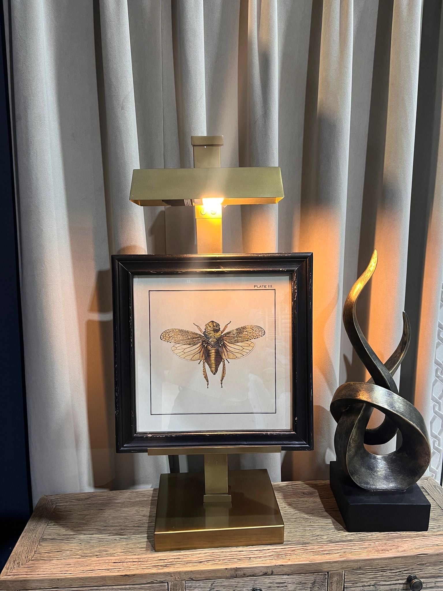 Brass Easel Table Lamp