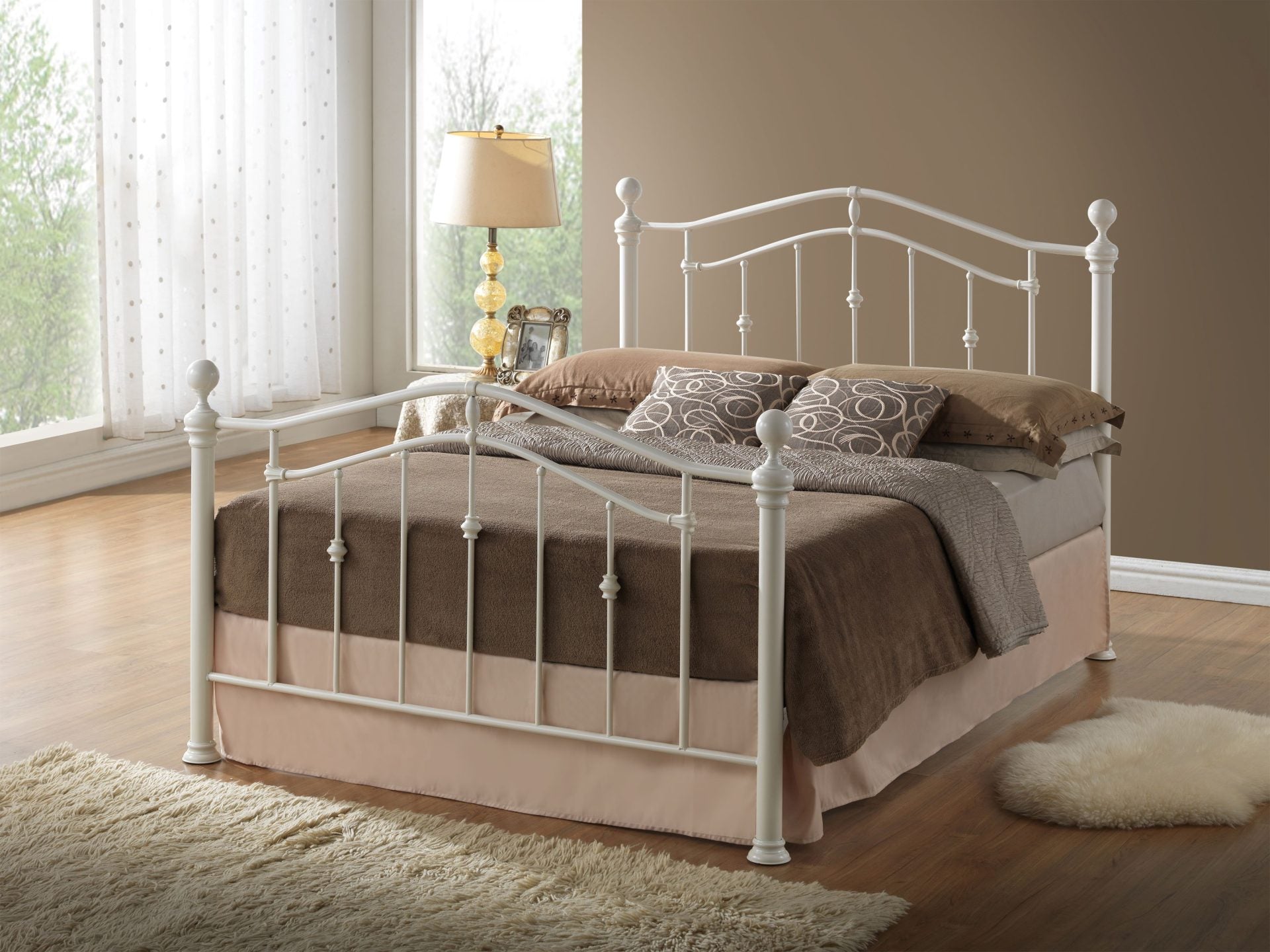Elizabeth Bed 4'6
