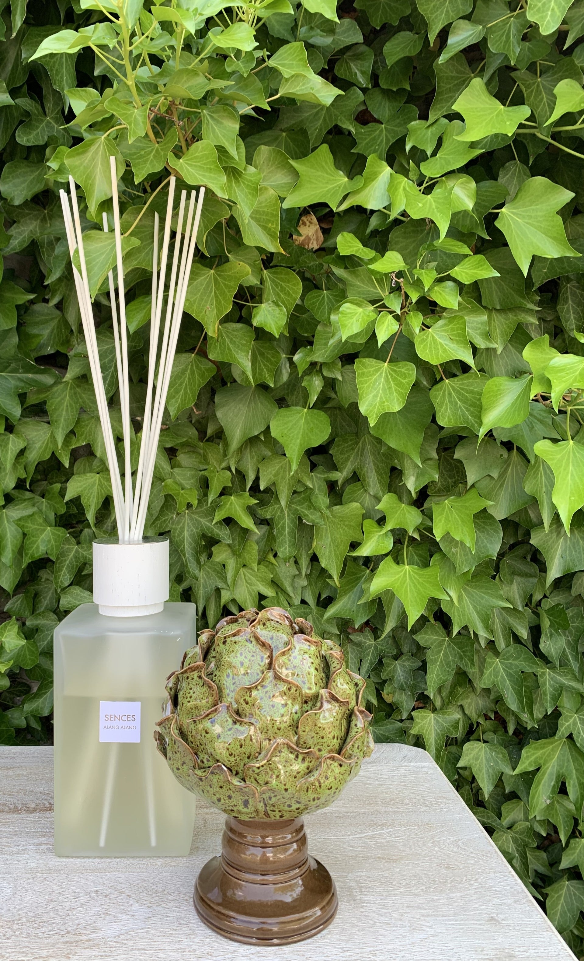 GREEN CERAMIC ARTICHOKE ON BASE