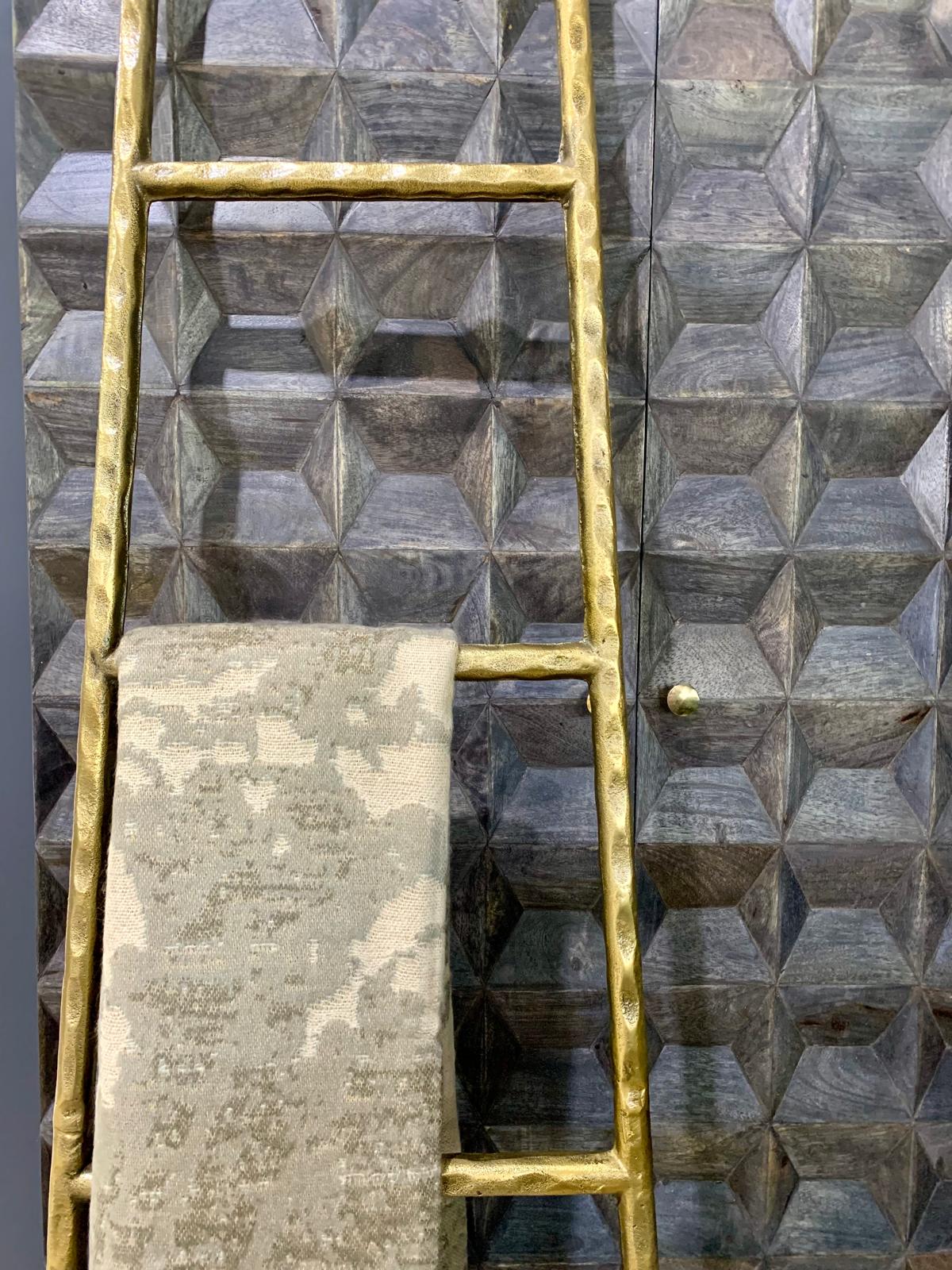 ROWAN BRONZE TOWEL LADDER