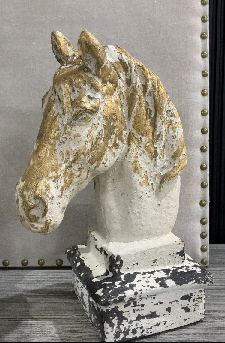 Rustic Horse Head Decoration