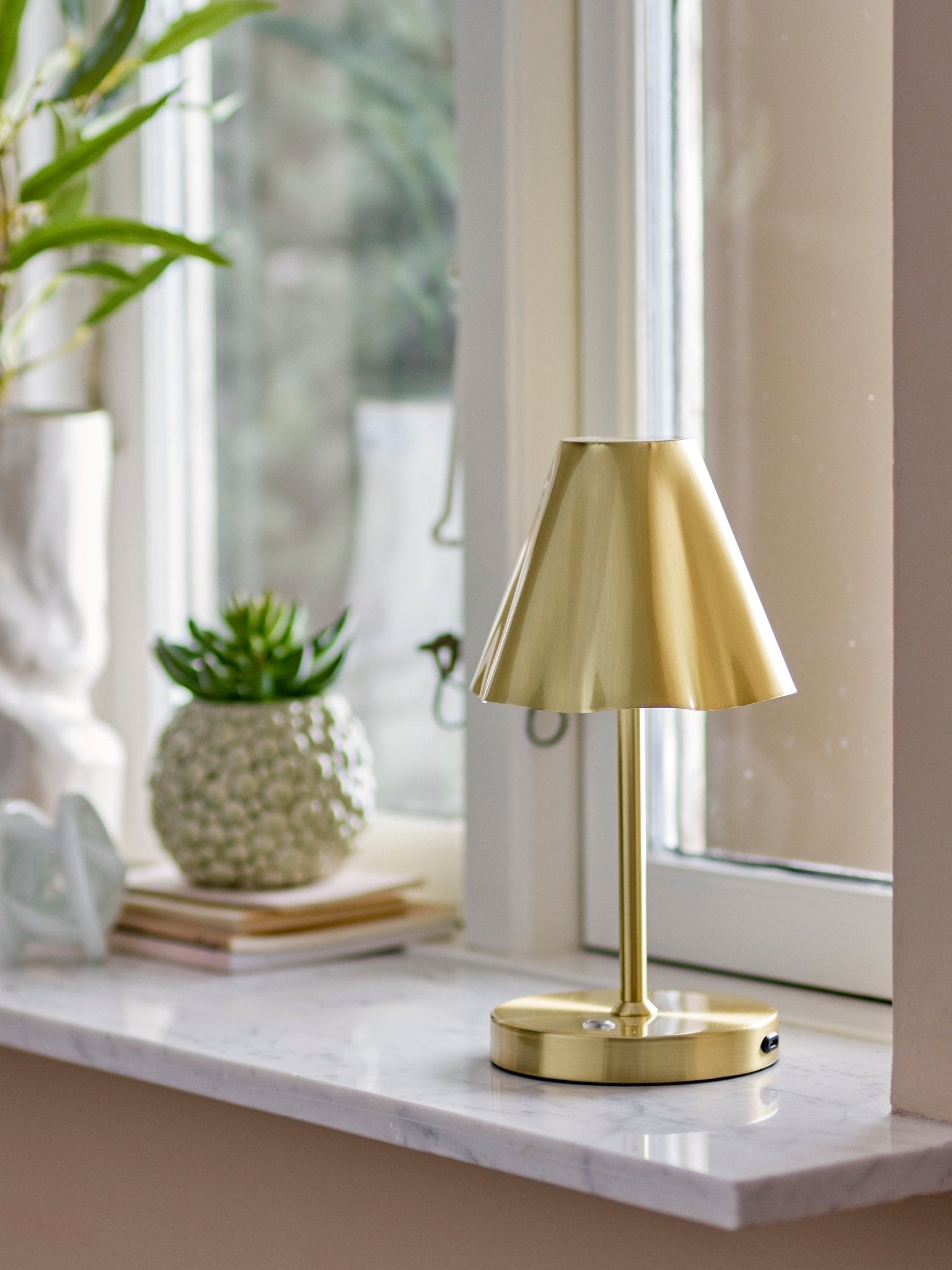 LIANNA PORTABLE RECHARGEABLE LAMP - Abbey Furniture - Home & Interiors