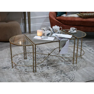 Andria Table Set